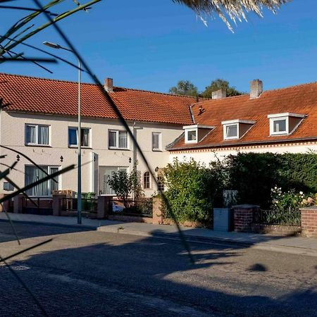 B&B Antoniushoeve Lomm Exterior foto