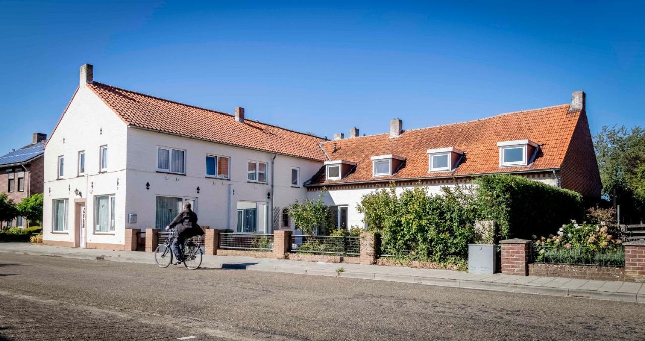 B&B Antoniushoeve Lomm Exterior foto